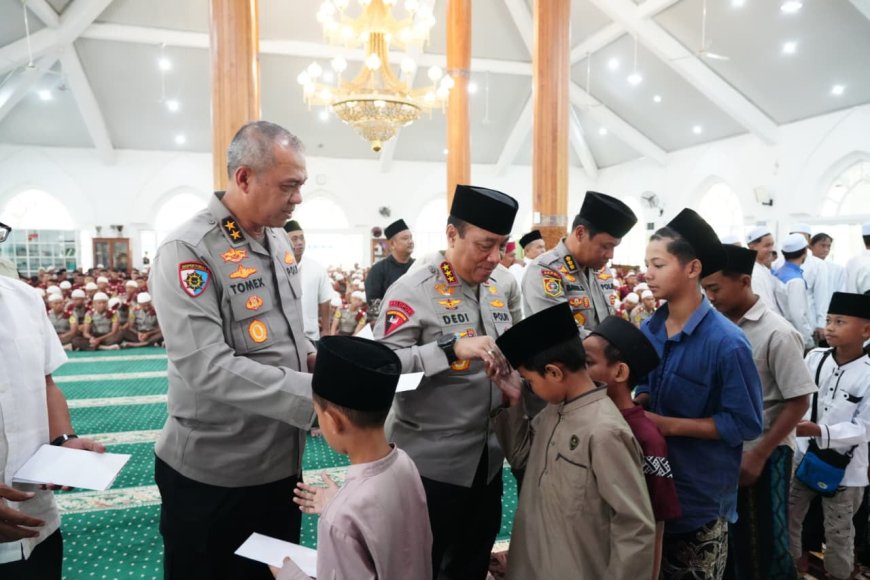 Hari Bhayangkara ke-80, Wakapolri Tanamkan Kepedulian Sosial kepada Taruna Akpol Lewat Santunan Anak Yatim