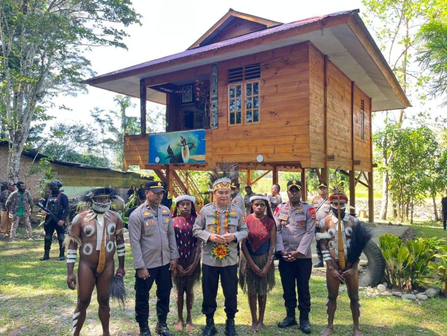 Astamaops Kapolri Berbagi Semangat Belajar Bersama Anak-Anak Papua di Pusat Olah Seni Wesaput